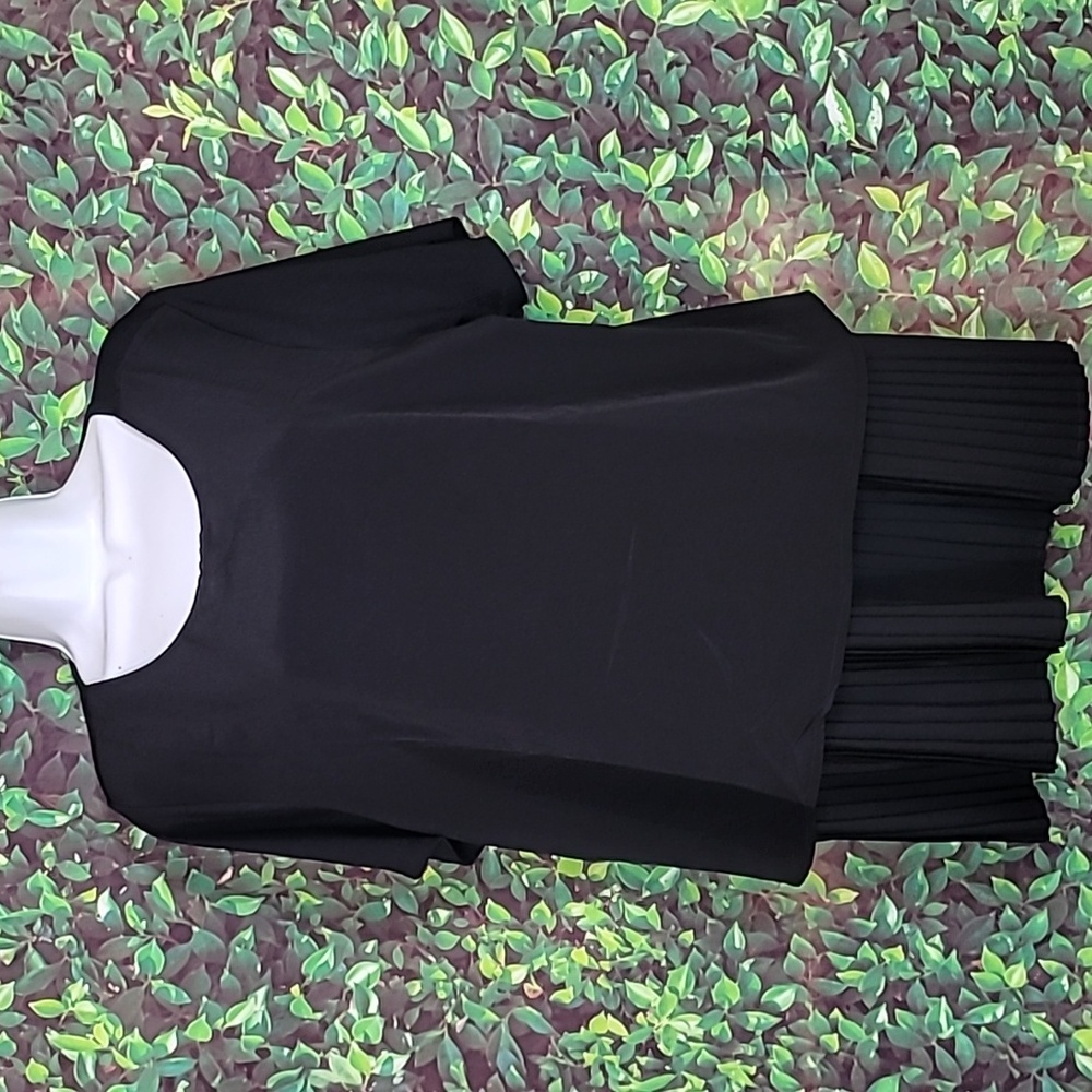 NWT DG2 Black Blouse